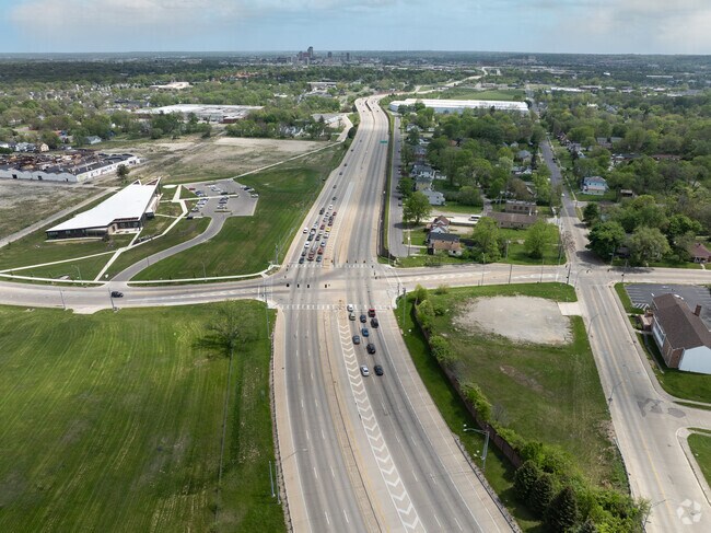 The Lakeview area has easy access to Dayton via Rt. 35.