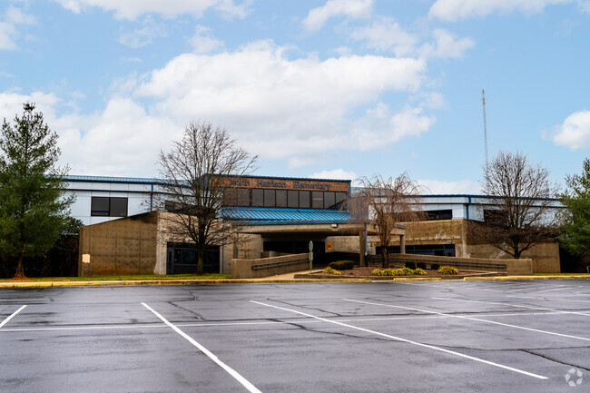 North Harrison Elementary School has 583 students in grades PK, K-5.