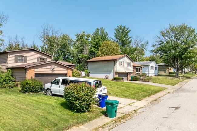 South Shores homes are mostly split-level and bi-level styles.
