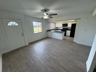 6531 N 44th Ave, Glendale, AZ 85301