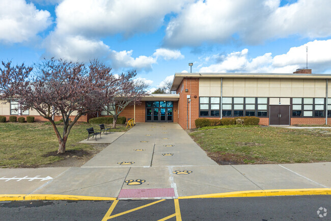The teacher to student ratio is 13 to 1 at Lusher Elementary School.