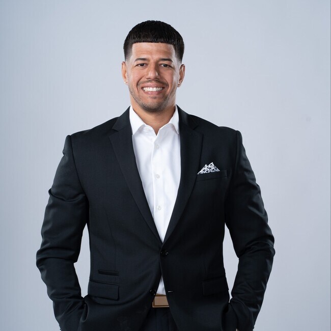Agent Photo