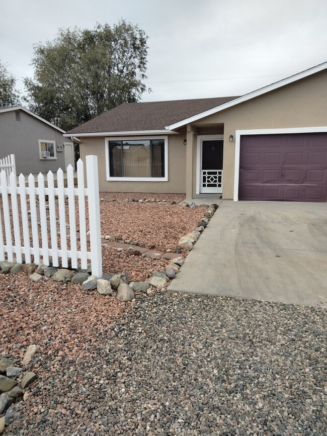 8396 E Stevens Dr Unit A, Prescott Valley, AZ 86314