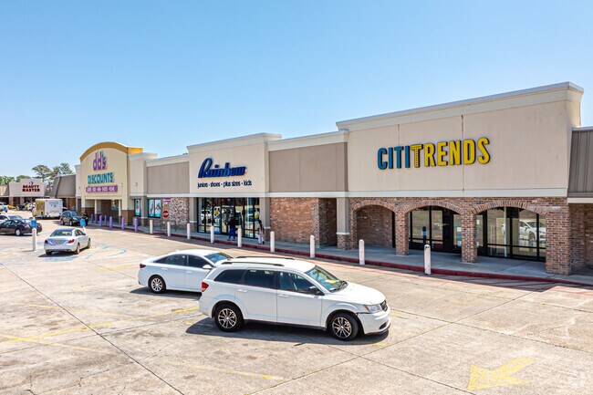Additional shopping centers, like Lapalco Village, are located near Woodmere.