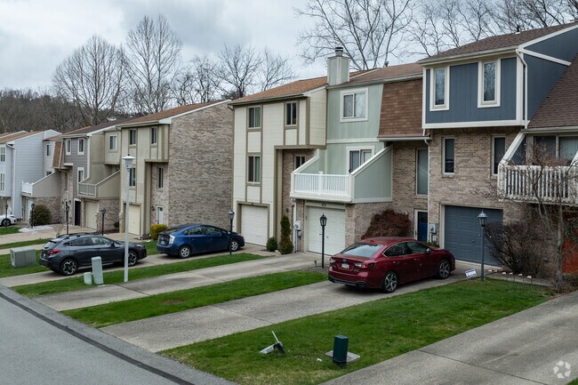 In addition to single family homes you can find beautiful townhouses in Trafford.