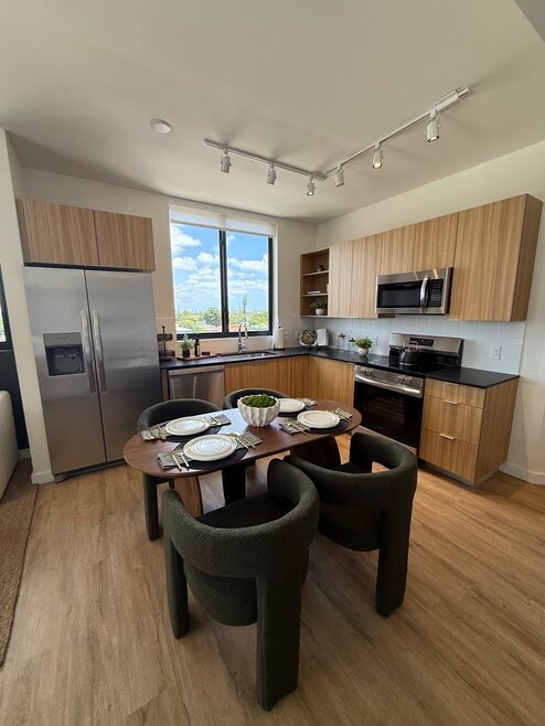 941 E 22nd St unit B21, Hialeah, FL 33013 - photo 1