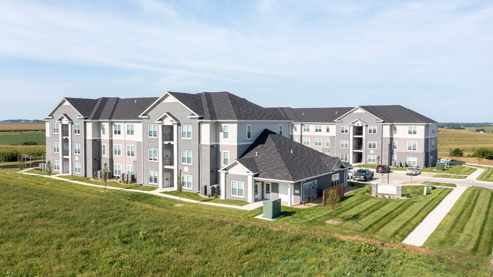 The Reserves at South Lake, Grinnell, IA 50112 - photo 1