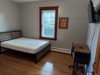 161 Lynch St, Providence, RI 02908