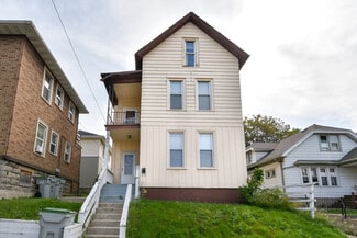 3407 W Pierce St Unit Upper- pierce, Milwaukee, WI 53215