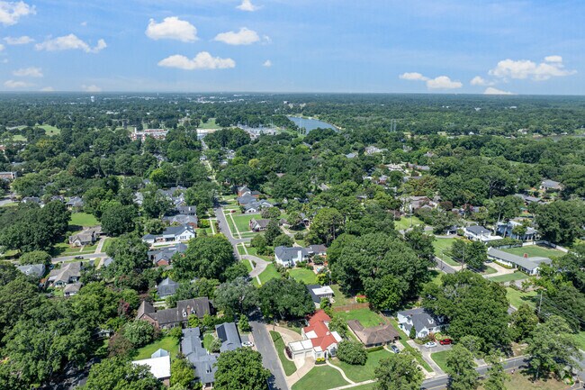 Garden District retains a rustic and peaceful atmosphere.