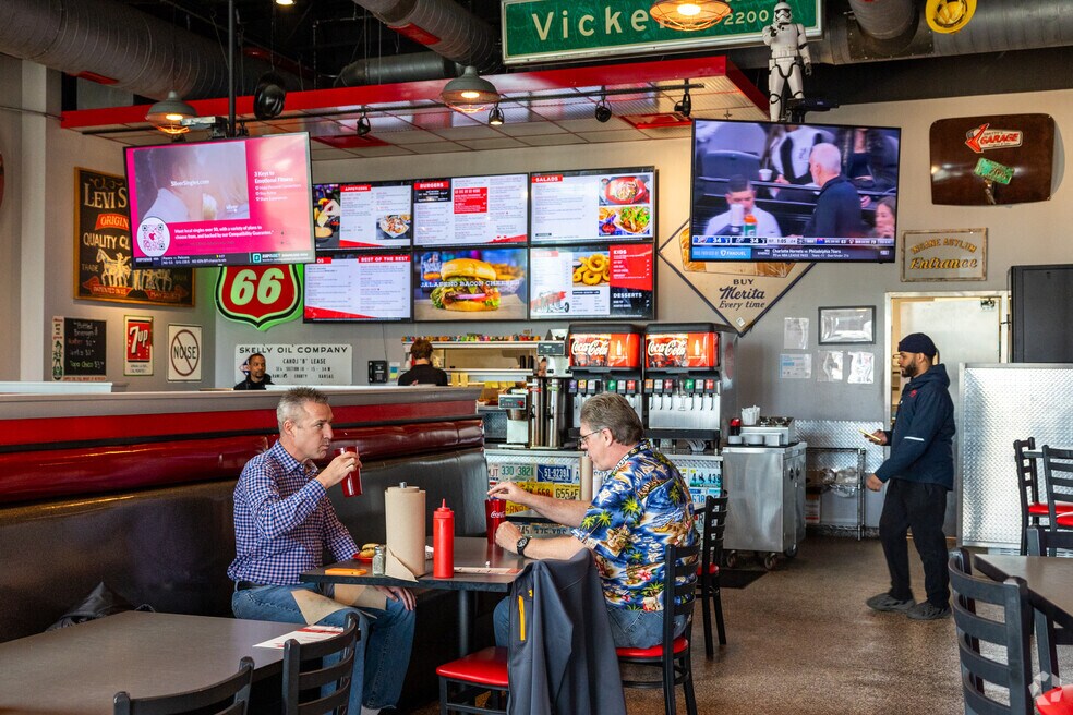 NH_BooneHills_513055_P2_V3_TS_041024