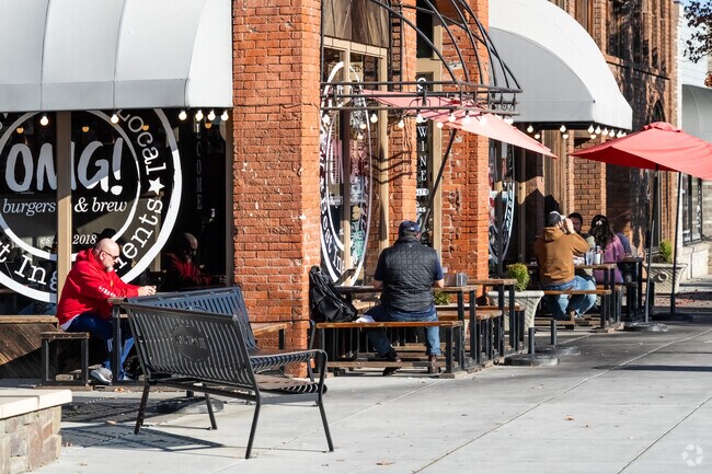Outdoor dining is abundant for Umatilla residents in nearby Hermiston.