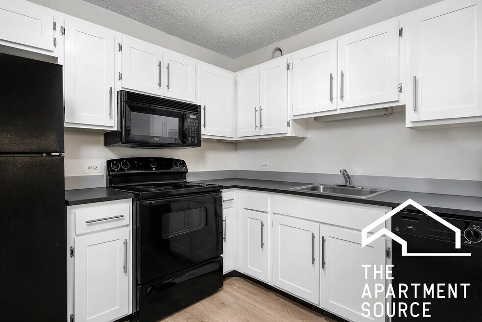 1000 N La Salle Dr unit 415, Chicago, IL 60610 - photo 1