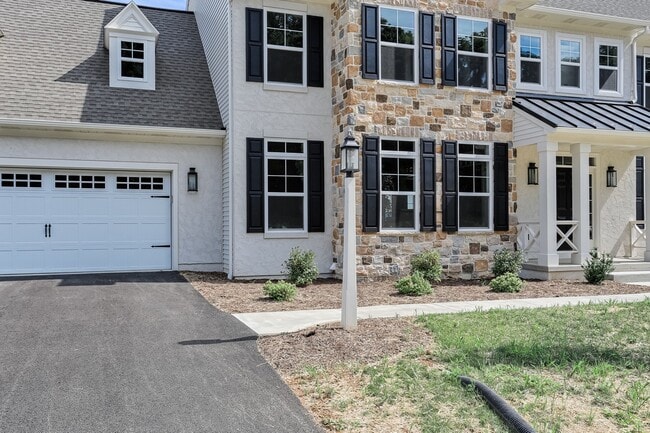 304 Asbury Ln unit 37216551, Carlisle, PA 17015 - photo 5