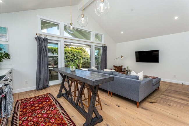 727 Sonrisa St unit ID1255605P, Solana Beach, CA 92075 - photo 5