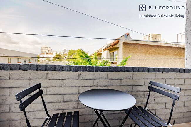 611 N Howard St unit FL1-ID1319, Glendale, CA 91206 - photo 6