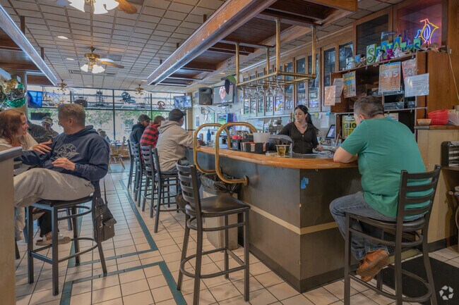 Head to Downtown Auburn to grab a drink at the Rainbow Cafe lounge 5 minutes from South Auburn.