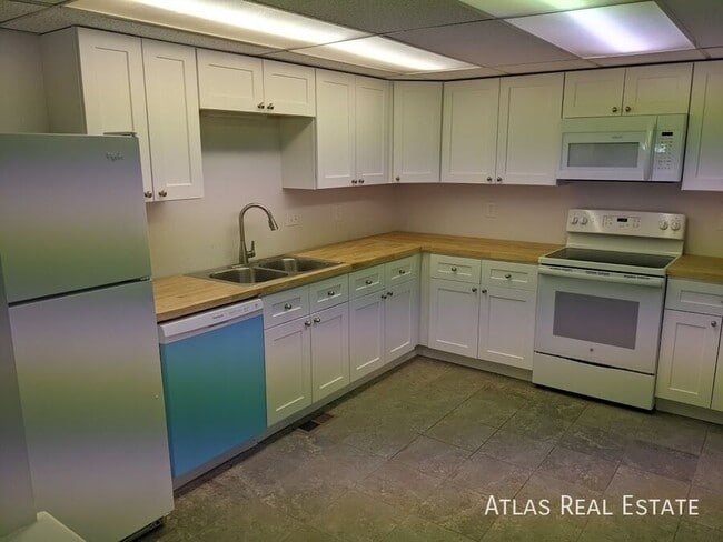 13917 E Oxford Place, Aurora, CO 80014 - photo 3