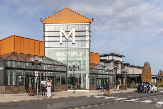 The Moorestown Mall is right up the road from Ramblewood.