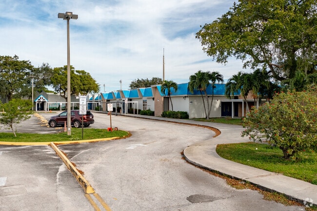 Drop off and pick up area of Oriole Elementary School in Lauderdale Lakes, FL.