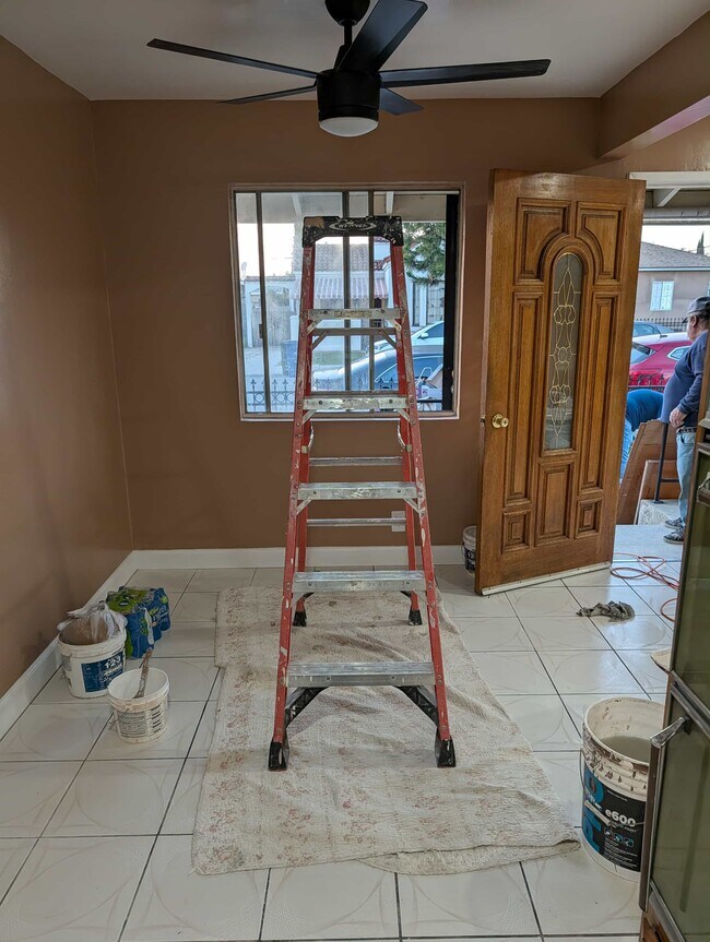 704 Oakford Dr unit 704 Front, East Los Angeles, CA 90022 - photo 5