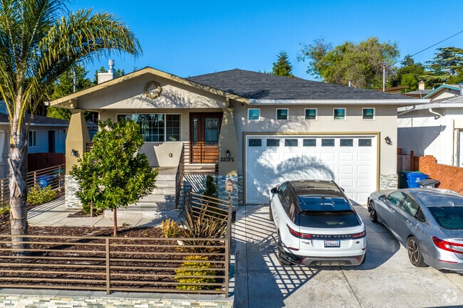 A modern craftsman style home in the Upper B Street of Hayward.