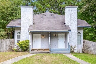 8536 Pineland Dr, Jonesboro, GA 30238