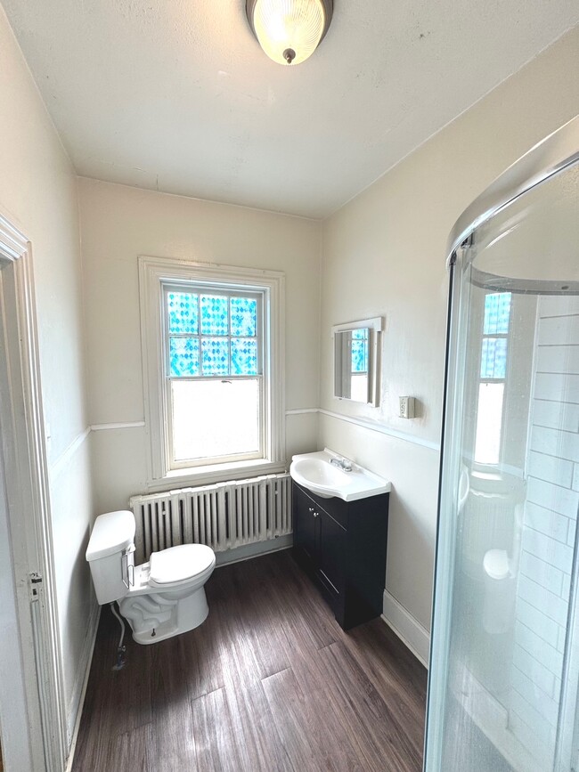 BATHROOM (2)