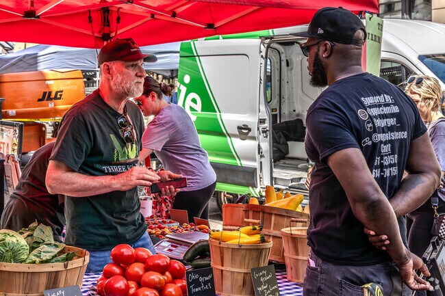 Creekside in downtown Gahanna host seasonal farmer markets, just 2 miles from Crossroads.
