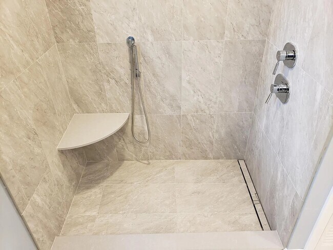 24 King St unit 24 King Street, Swampscott, MA 01907 - photo 3