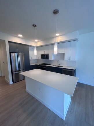 19601 NE 24th Ave Unit B5, Miami, FL 33180