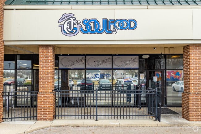 CJ’s Soul Food offers a modern take on classic southern dishes, with fried green tomatoes, barbecue platters and the Soul Roll: an egg roll filled with macaroni and cheese, candied yams and collard greens.