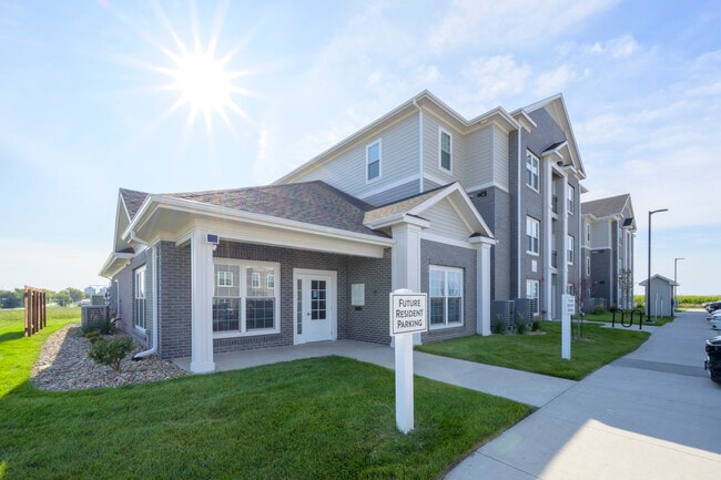 The Reserves at South Lake, Grinnell, IA 50112 - photo 2