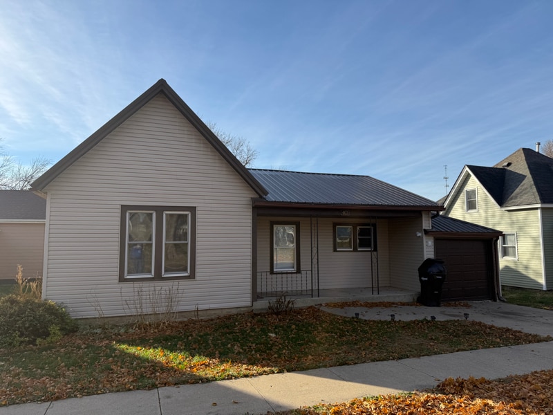403 W 3rd St, Sanborn, IA 51248 - photo 1
