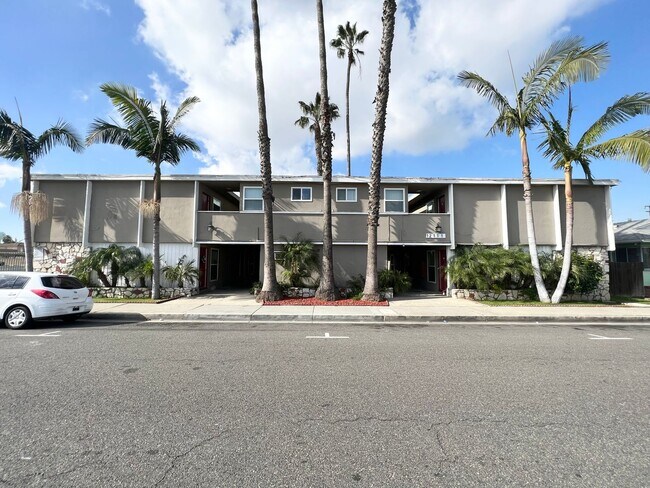 HAWTHORNE WAY, Hawthorne, CA 90250 - photo 2