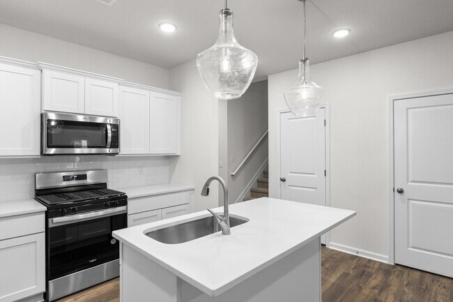 1201 Summer Duck Loop, Florence, SC 29501 - photo 3