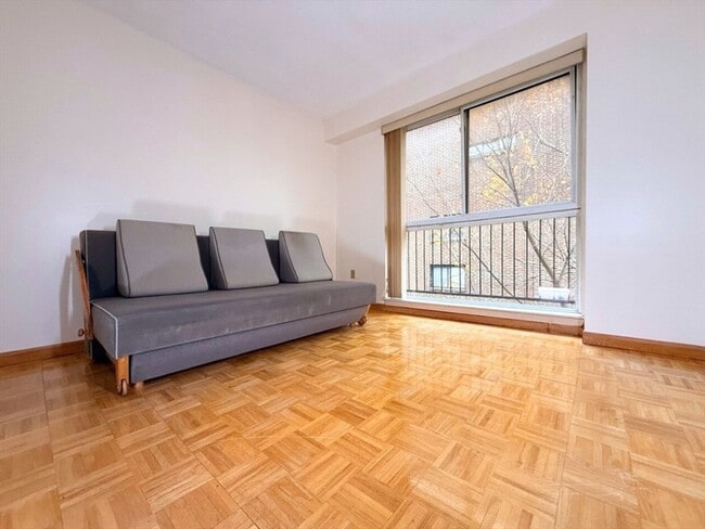 1805 Beacon St unit 502, Brookline, MA 02445 - photo 4