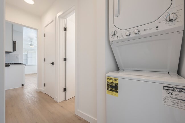 3201 S Barrington Ave unit F, Los Angeles, CA 90066 - photo 4