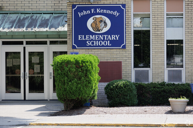 John F. Kennedy Elementary School has a student-teacher ratio of 13 to 1.