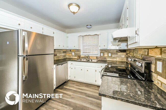 2004 Sanford Dr, Mount Juliet, TN 37122 - photo 7