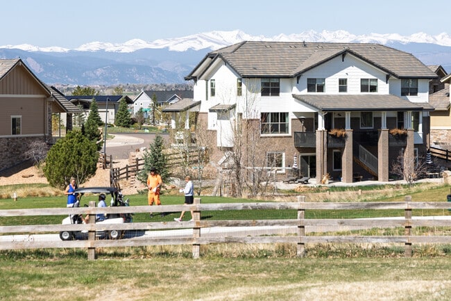 The Colorado National Golf Course goes right though the Vista Ridge neighborhood.