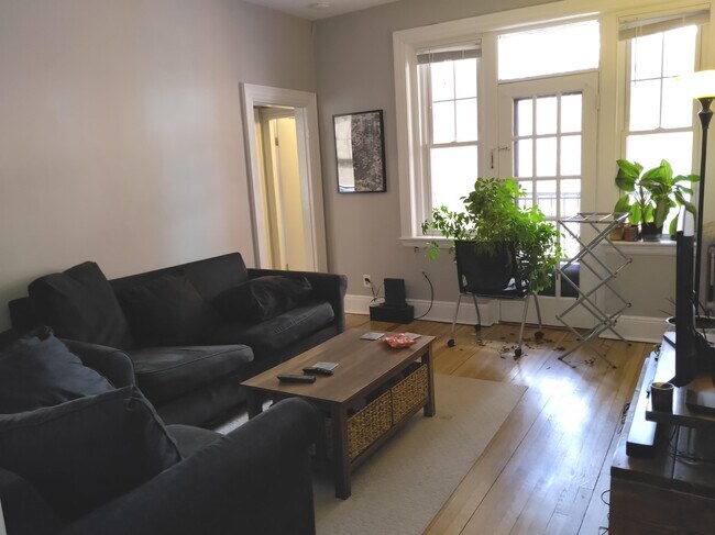 25 Mt Hood Rd unit 3rd fl, Boston, MA 02135 - photo 3