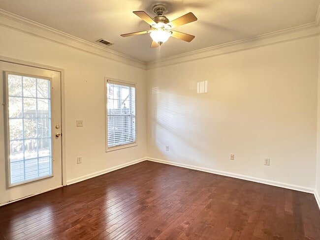 307 Savoy Ct, Greenville, SC 29607 - photo 2