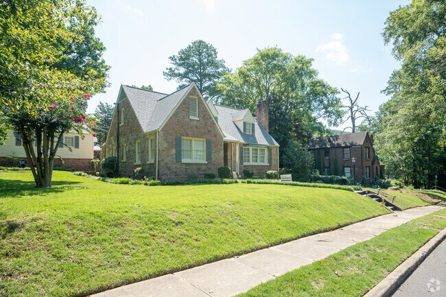 A beautiful row of houses in South Eastlake make for a fun walk in the neighborhood.