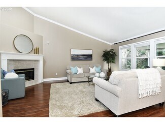 937 Mt View Ln, Molalla, OR 97038