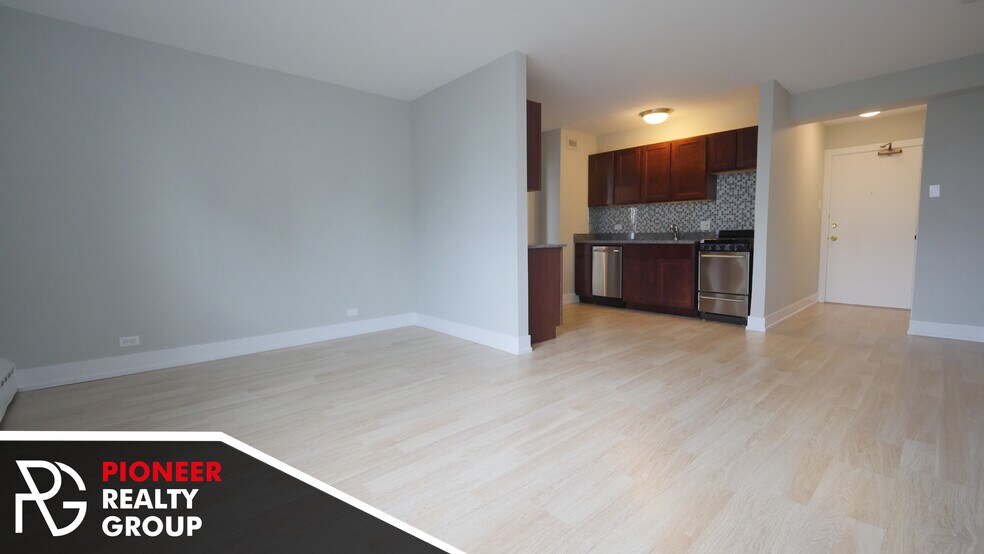429 W Wellington Ave unit 5H, Chicago, IL 60657 - photo 1