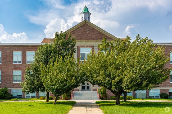 Central Middle School is a part of the Capitol School District.