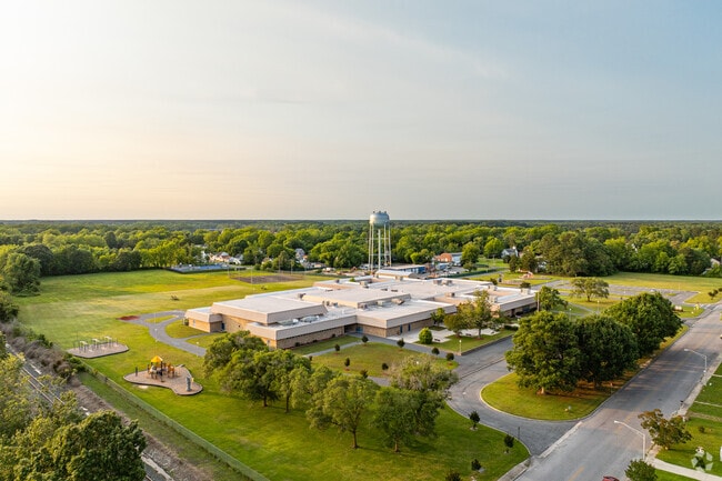 Pocomoke Middle School has an 11 to 1 student-teacher ratio.