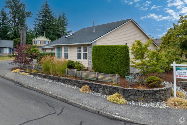 A well groomed home for sale on NE Hale Ave in Gresham-Northeast.