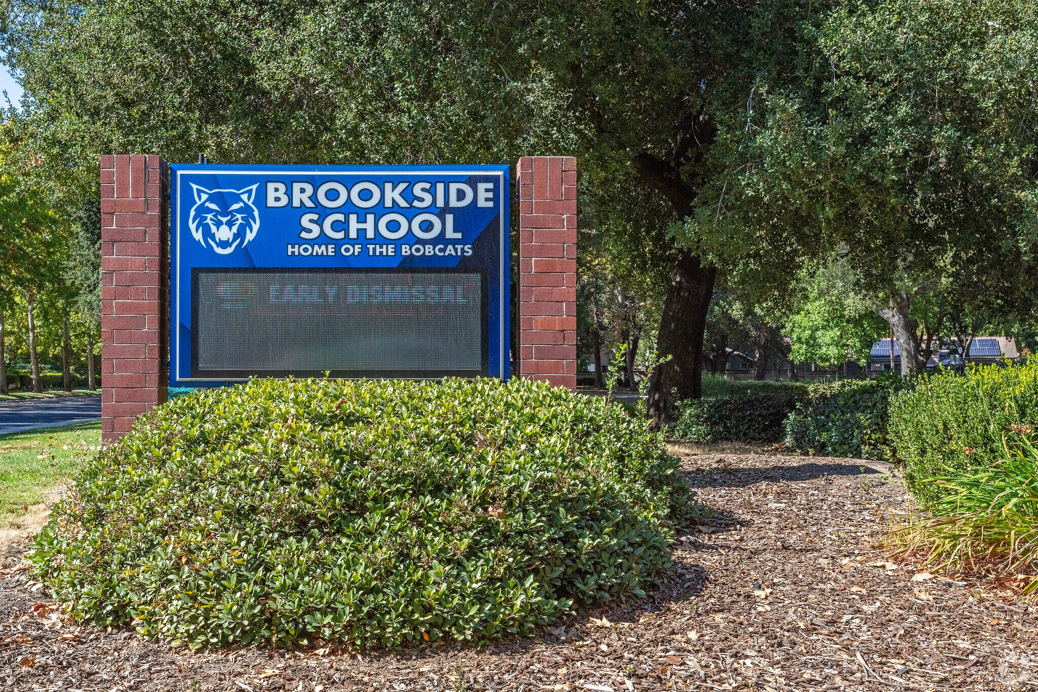 Brookside School serves grades K-8 in Stockton.